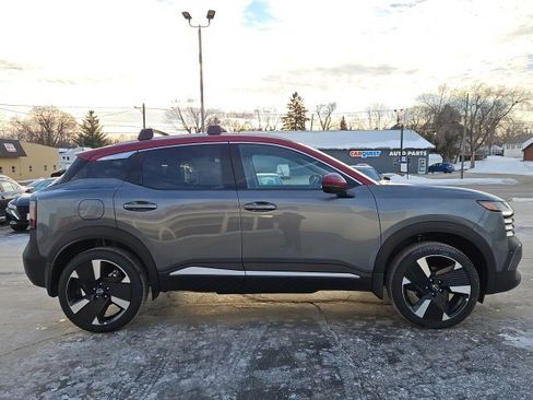 New 2026 Nissan Kicks SR image 10