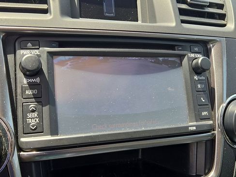 Used 2013 Toyota Highlander SE AWD/4WD image 19