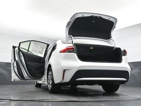 Used 2022 Toyota Corolla LE FWD image 47