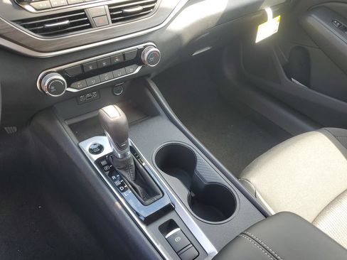 New 2026 Nissan Altima 2.5 SV AWD/4WD image 21