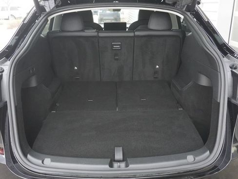 Used 2023 Tesla Model Y Long Range image 30