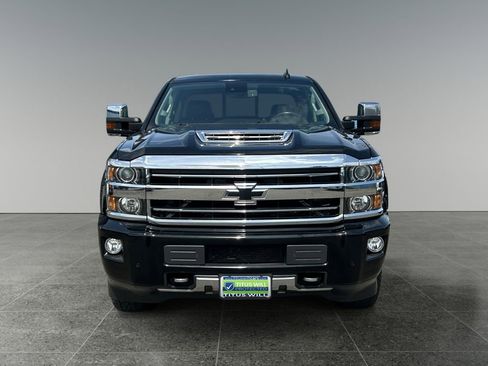 Used 2018 Chevrolet Silverado 3500 High Country w/ Duramax Plus Package AWD/4WD image 3