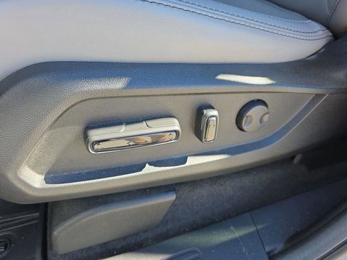 Used 2025 Honda Pilot Touring image 20