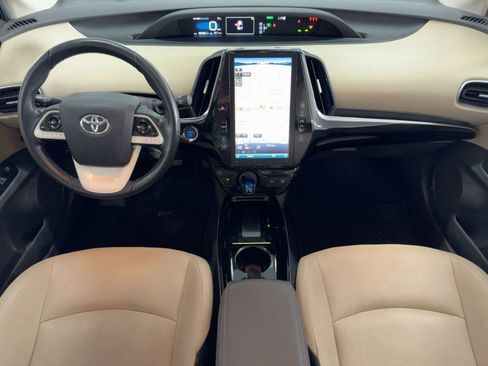 Used 2018 Toyota Prius Four image 13