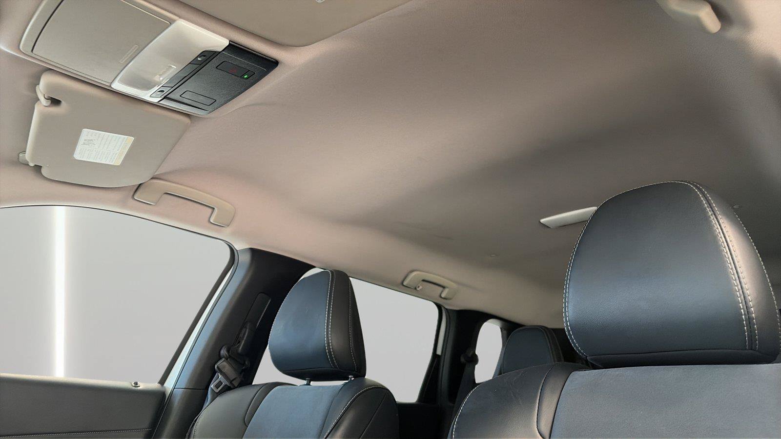 Used 2024 Mitsubishi Outlander SE AWD/4WD image 16