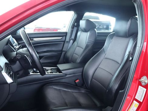 Used 2018 Honda Accord Sport image 16