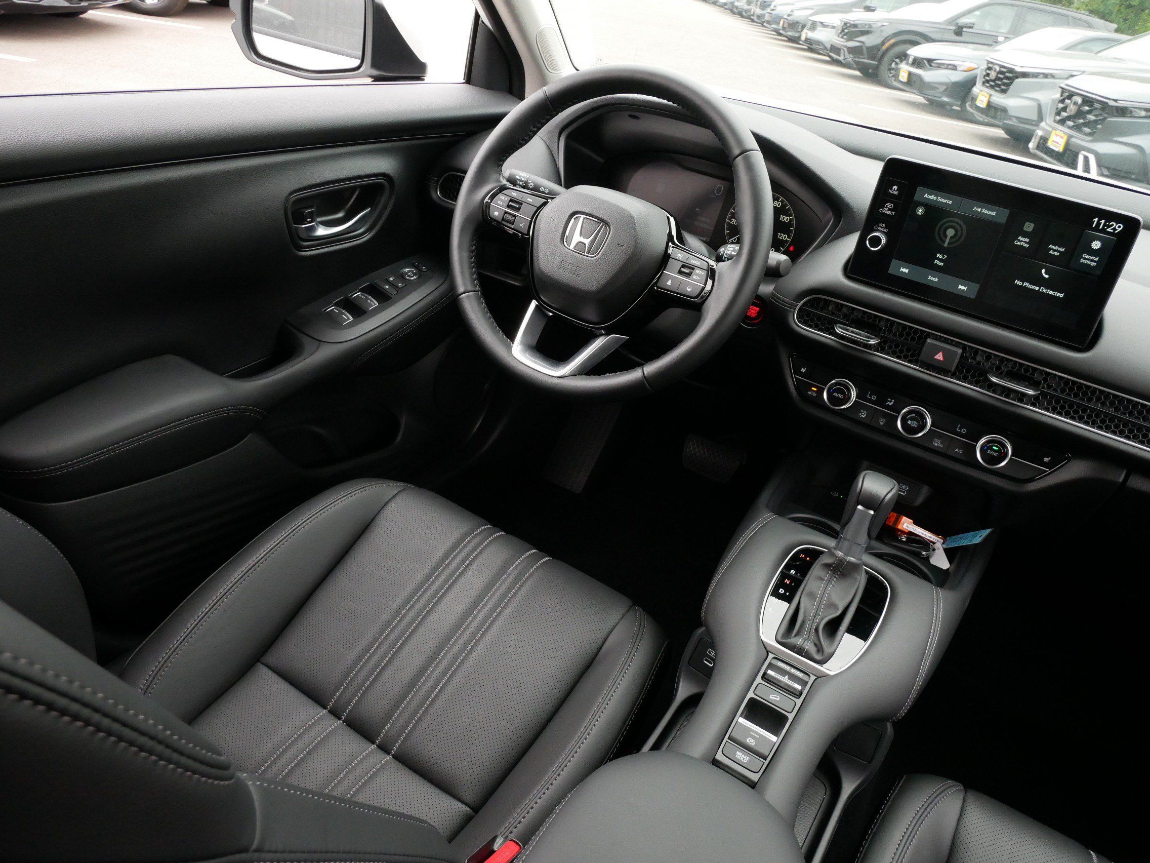 Used 2027 Honda HR-V EX-L image 9