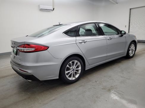 Used 2020 Ford Fusion SE image 10