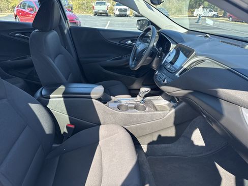 Used 2024 Chevrolet Malibu LT image 33