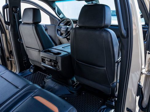 Used 2022 GMC Sierra 1500 AT4 w/ AT4 Premium Package image 32