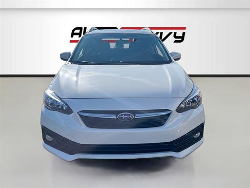 Used 2022 Subaru Impreza Premium image 2