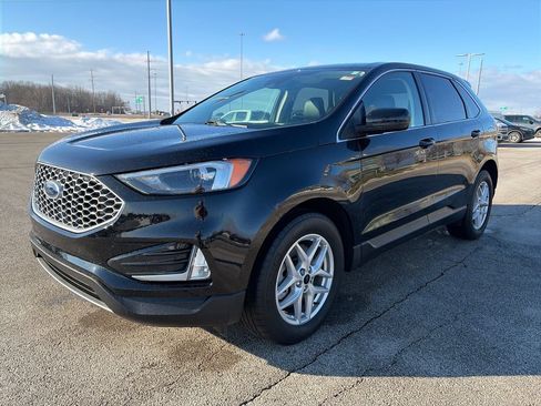 Used 2024 Ford Edge SEL w/ Convenience Package AWD/4WD image 3