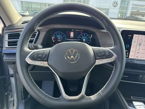 Used 2026 Volkswagen Atlas SEL AWD/4WD image 18