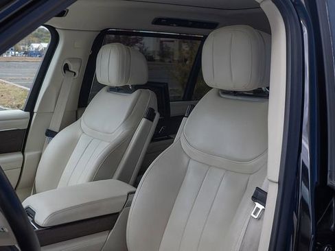 Used 2023 Land Rover Range Rover Long Wheelbase Autobiography image 12