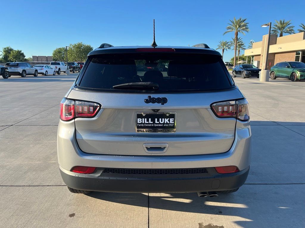 Used 2022 Jeep Compass Latitude w/ Convenience Group FWD image 7
