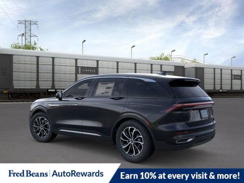 New 2026 Lincoln Nautilus Premier image 4