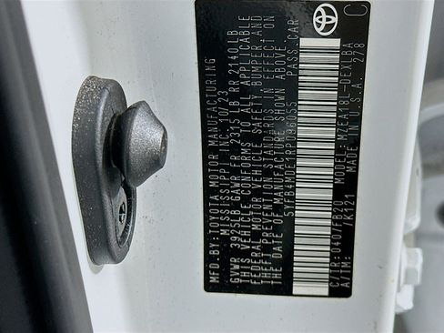 Used 2024 Toyota Corolla LE FWD image 12