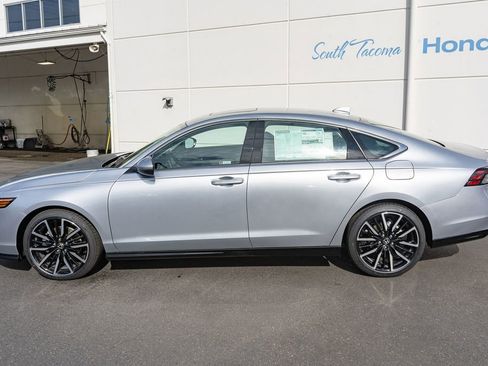 New 2026 Honda Accord Touring image 9