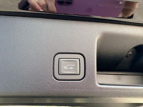 New 2026 Chevrolet Equinox EV RS FWD image 7