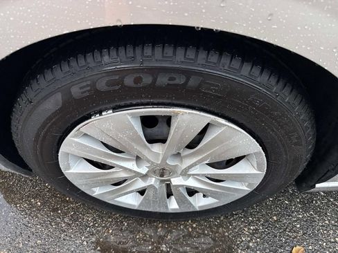 Used 2023 Nissan Sentra S image 12