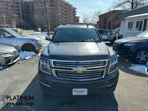 Used 2015 Chevrolet Suburban LTZ image 4