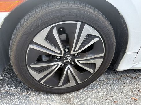 Used 2016 Honda Civic EX-T image 4