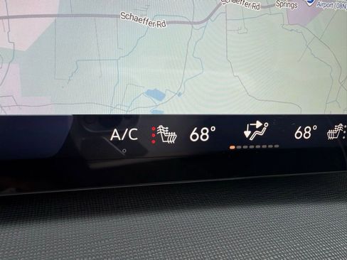 Used 2025 Buick Enclave Sport Touring w/ Super Cruise Package image 21