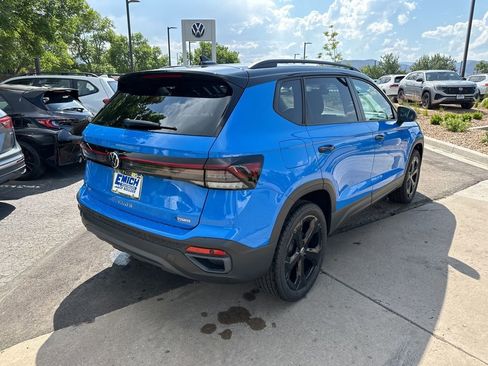 New 2025 Volkswagen Taos SE image 5