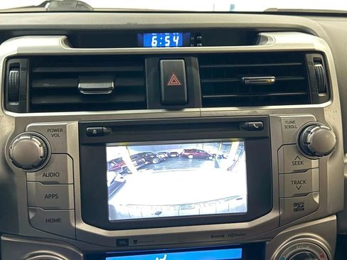 Used 2016 Toyota 4Runner Limited AWD/4WD image 31