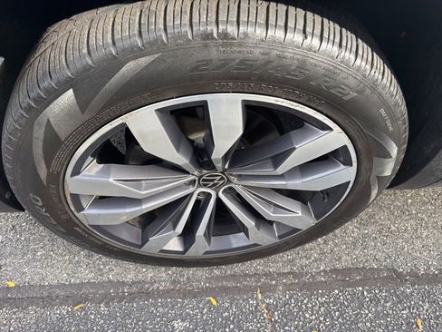 Used 2021 Volkswagen Atlas Cross Sport SEL R-Line image 5