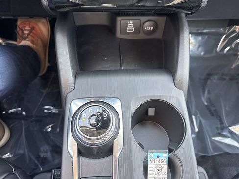 New 2026 Ford Escape SE FWD image 17