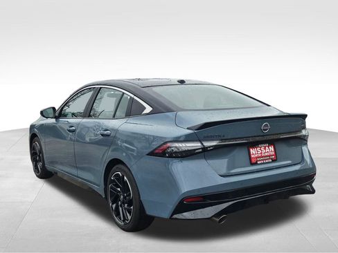 New 2026 Nissan Sentra SR w/ SR Premium Package FWD image 12