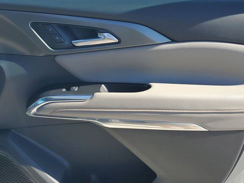 Used 2025 Chevrolet Traverse LT image 45