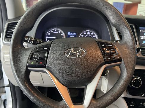 Used 2018 Hyundai Tucson SEL image 14
