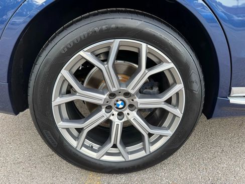 Used 2021 BMW X7 xDrive40i w/ Parking Assistance Package image 15