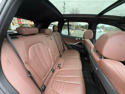 Used 2020 BMW X5 xDrive40i w/ M Sport Package image 24