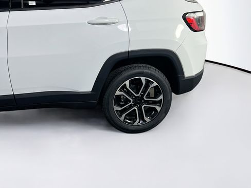 Used 2022 Jeep Compass Limited image 28