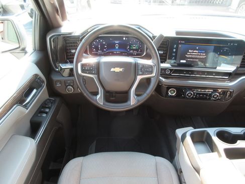Certified 2023 Chevrolet Silverado 1500 LT AWD/4WD image 18