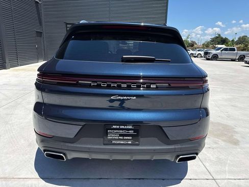 Certified 2024 Porsche Cayenne AWD/4WD image 12