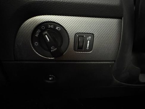 Used 2018 Dodge Durango R/T w/ Technology Group AWD/4WD image 21