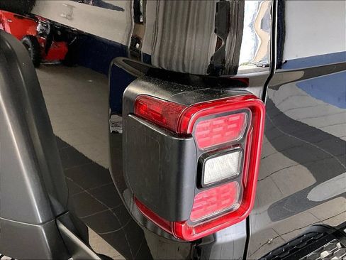 Used 2026 Jeep Gladiator Rubicon AWD/4WD image 32