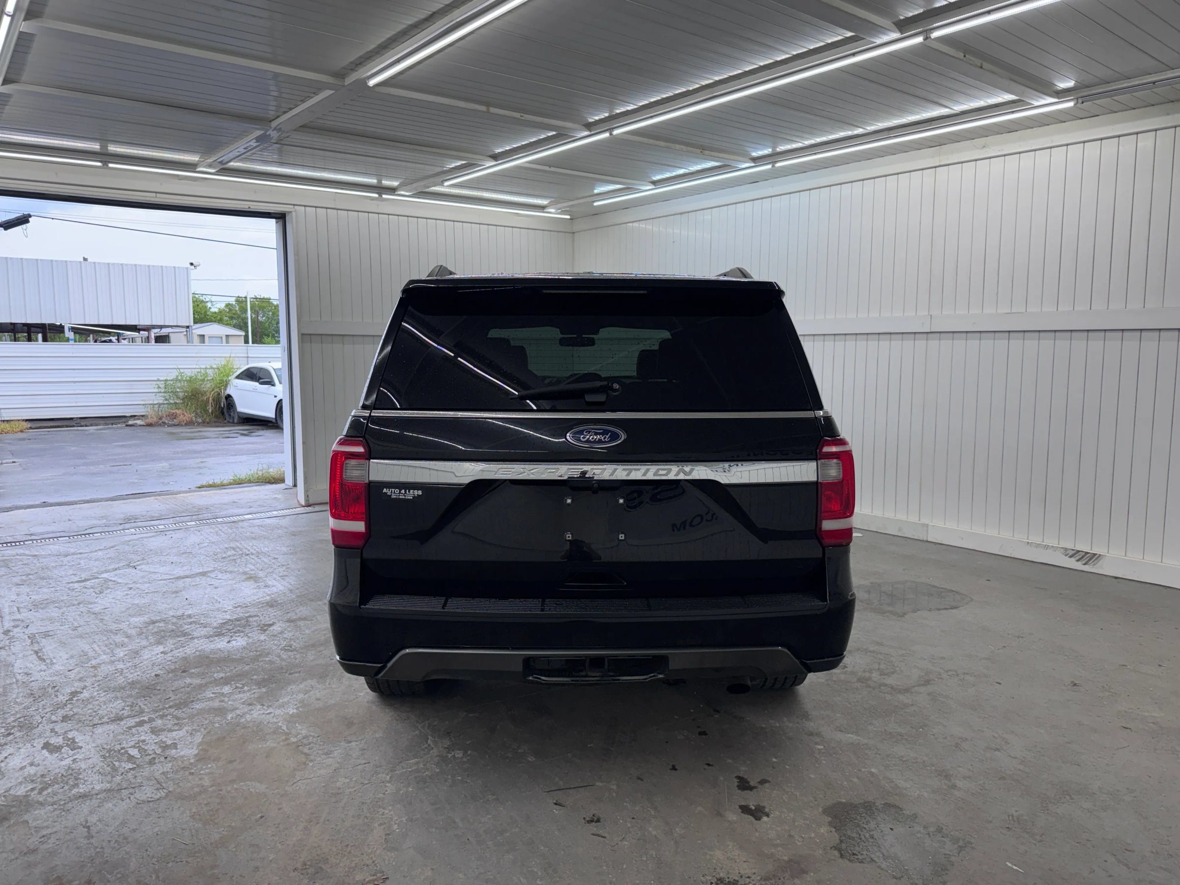 Used 2018 Ford Expedition XL AWD/4WD image 6