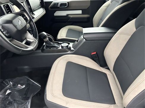 Used 2023 Ford Bronco Big Bend image 24