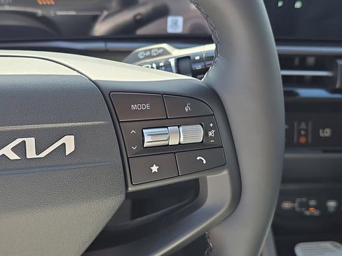 New 2026 Kia Sportage EX FWD image 31