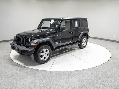 Used 2019 Jeep Wrangler Unlimited Sport S AWD/4WD image 34