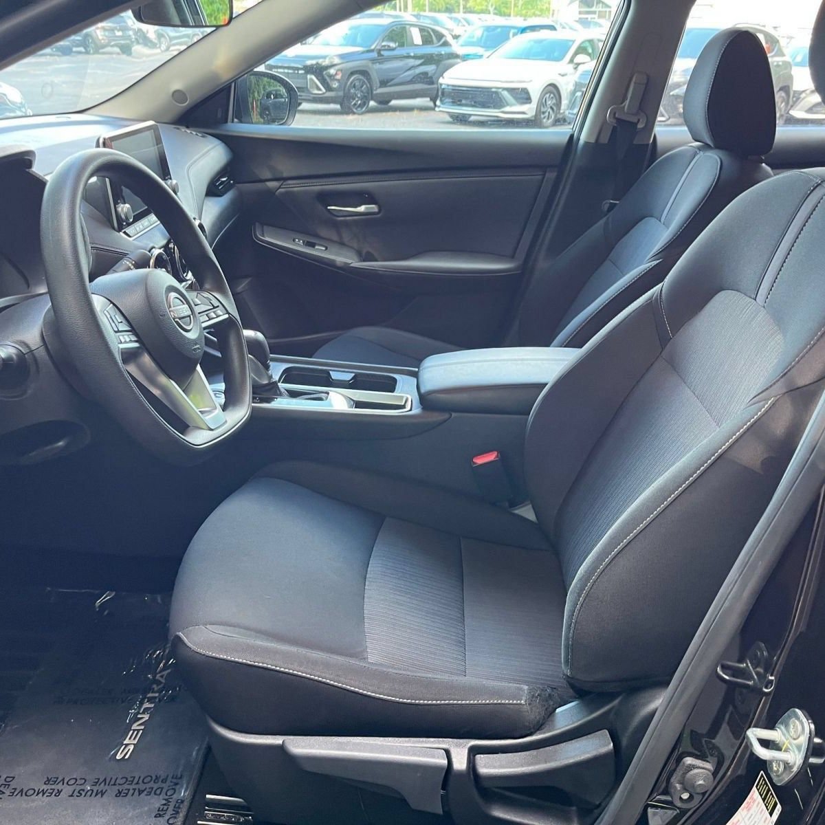 Used 2025 Nissan Sentra SV FWD image 21