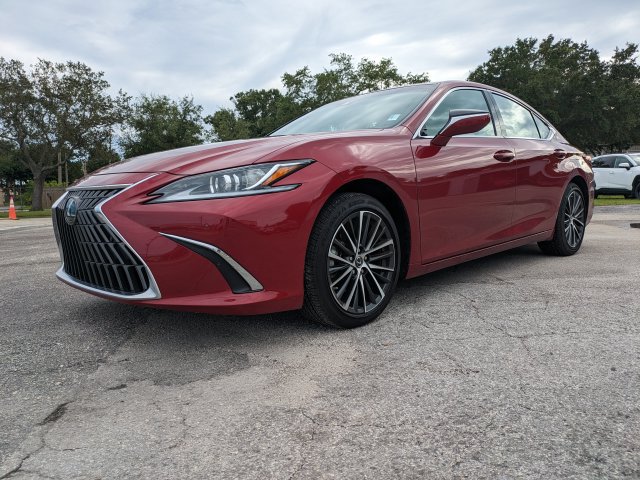 Used 2025 Lexus ES 350 w/ Premium Package FWD image 8