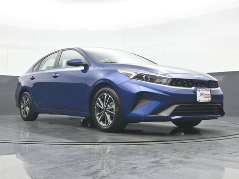 Used 2023 Kia Forte LXS w/ LXS Technology Package FWD image 35