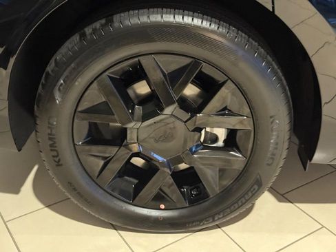 New 2026 Kia EV9 Land w/ Nightfall Edition Package image 4