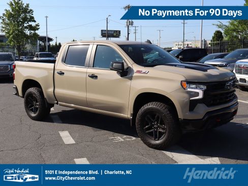 Used 2023 Chevrolet Silverado 1500 LT Trail Boss w/ Protection Package AWD/4WD image 1